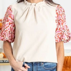 NEW NWT Entro Embroidered Top size Small